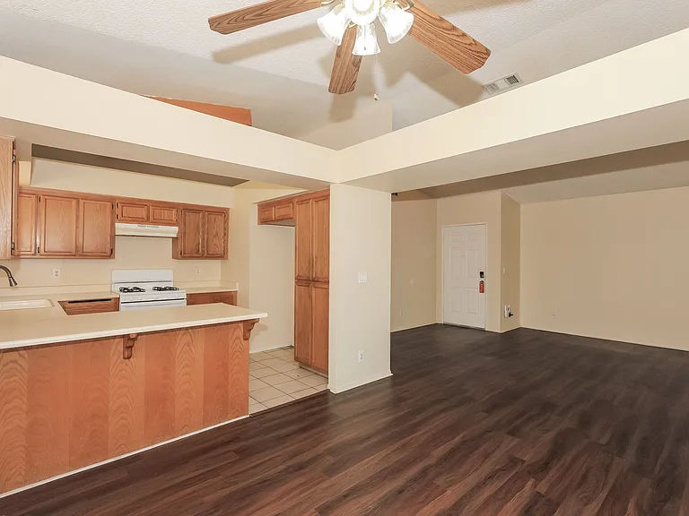 25090 Jutland Dr — Photo 7