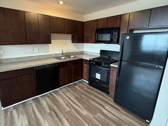 4th image of 6401-6423 N Rockwell St #6411-512