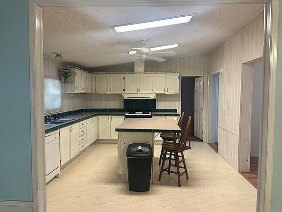 4th image of 10724 Bryant Estates Rd