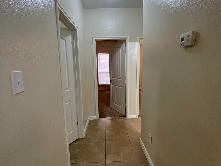 10525 Flat Creek Trl — Photo 15