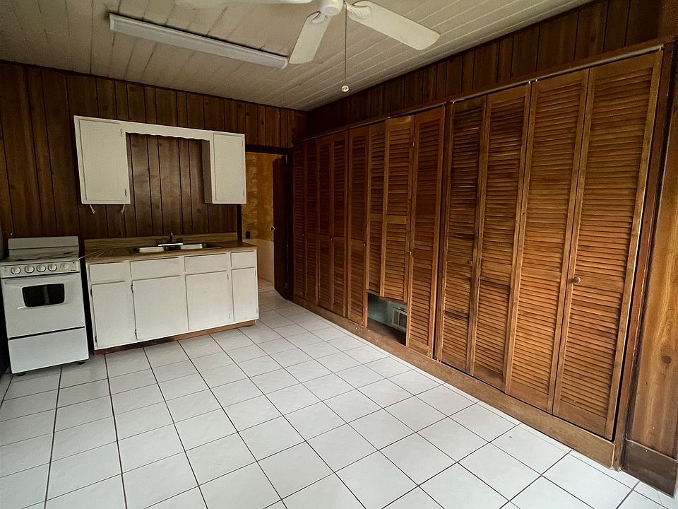 2nd image of 2205A Amelia Cir