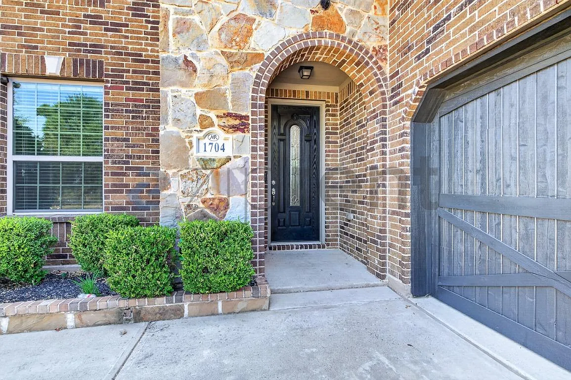 4 bed, 3104 sqft, $3,795 — Photo 3