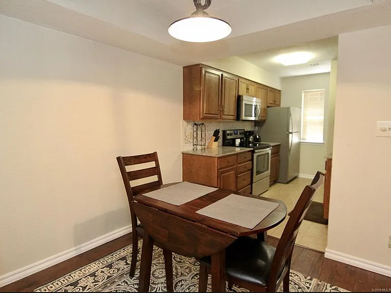 9113 S Urbana Ave #8-C — Photo 9