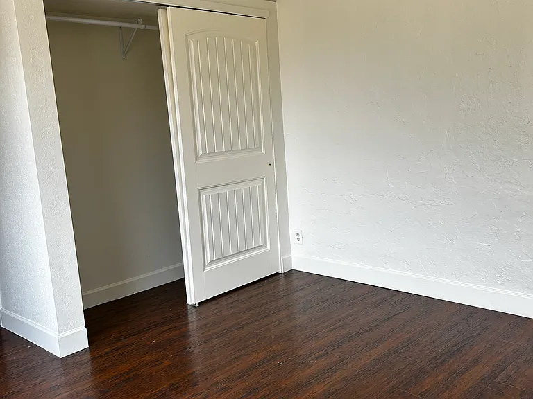 4406 La Luz Ave — Photo 45