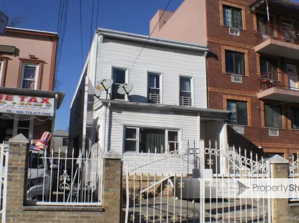 108-13 37 Ave, Corona, NY 11368