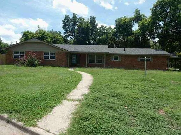 805 NW 41st St, Lawton, OK 73505