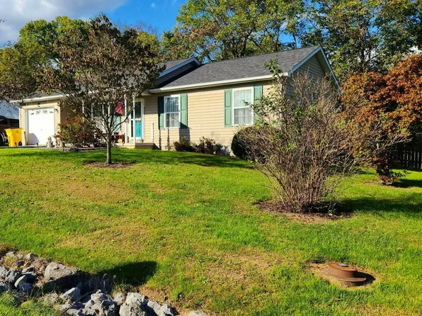 324 Pacific Blvd, Hedgesville, WV 25427