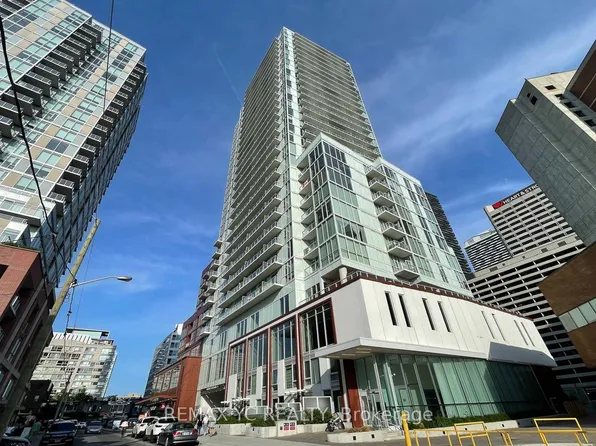 33 Helendale Ave #2408, Toronto, ON M4R 0A4
