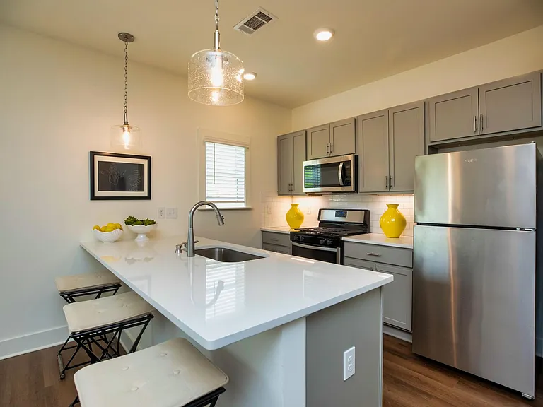 4260 Brevard Blvd — Photo 12