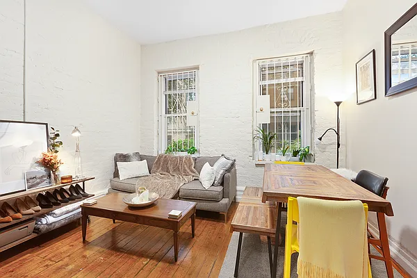 Sold by Get Real | media 1