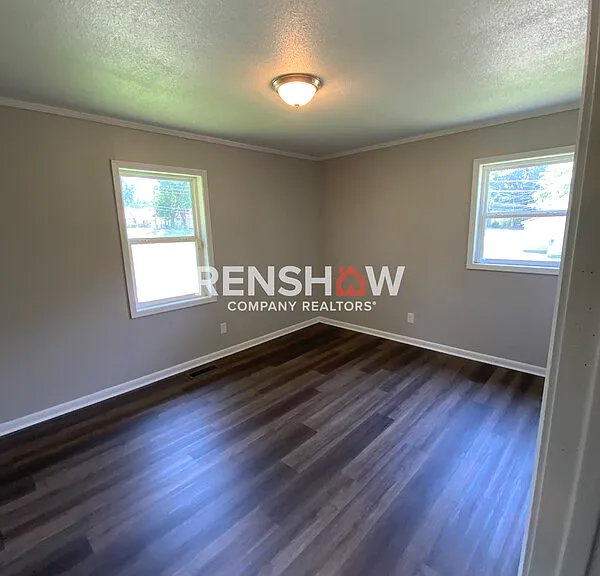 162 S Poplar St — Photo 17