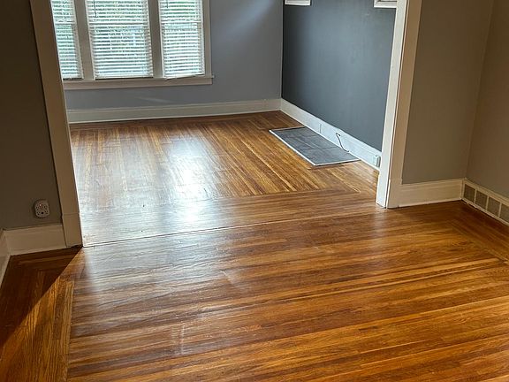 5th image of 1 Traymore St Unit 2