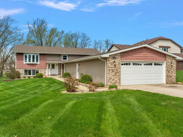 1699 Sunnyslope Dr, Crown Point, IN 46307