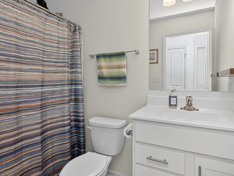 2213 Venture Dr — Photo 17