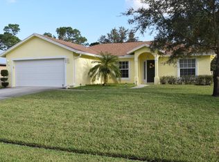 554 SE Evergreen Ter, Port Saint Lucie, FL 34983
