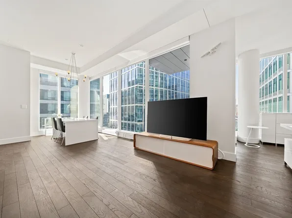 22 Liberty Dr #11G, Boston, MA 02210