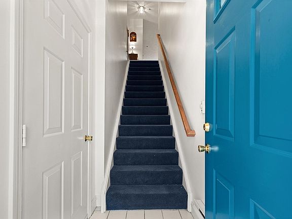 2nd image of 5 Northridge Dr Unit 5
