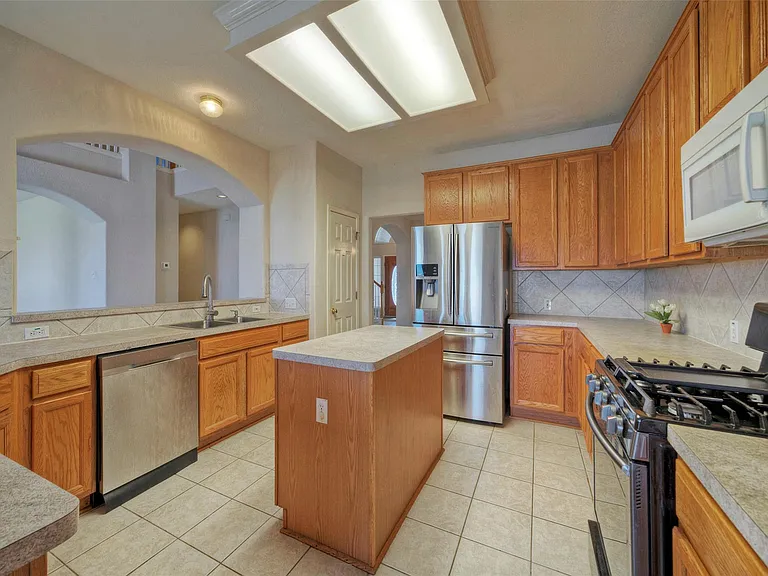 601 Indian Run Dr — Photo 16