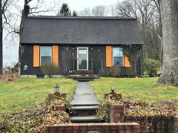 25 Park St, Franklin, PA 16323