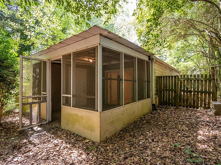 175 Habersham Way — Photo 37