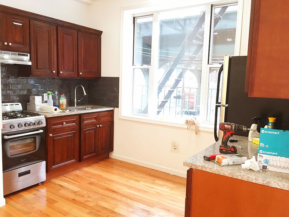 1st image of 3101 Broadway #2