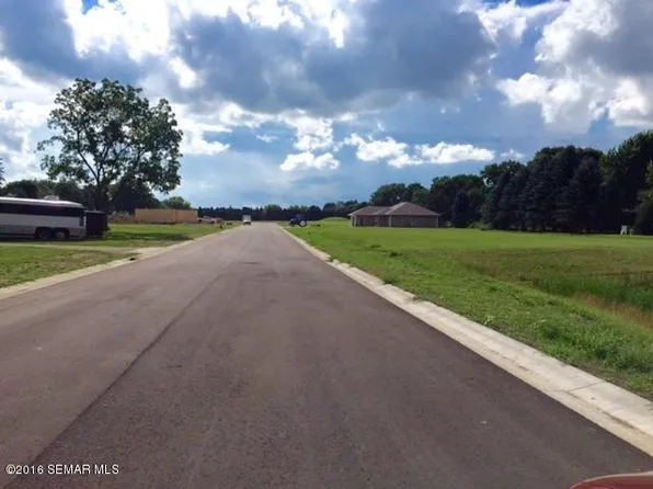 213 6th St NW, Blooming Prairie, MN 55917