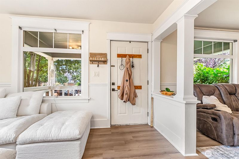 5th image of 2309 McDougall Avenue