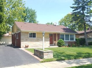 7432 Lake St, Morton Grove, IL 60053