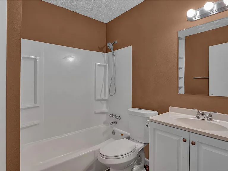 5002 Blue Spruce Cir #C — Photo 13