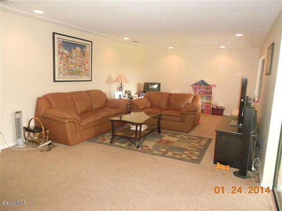 2nd image of 568 W Amherst Cir