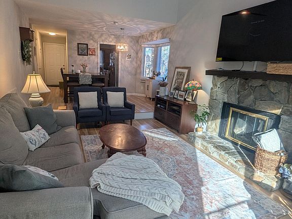 3rd image of 5513 Kaplan Dr