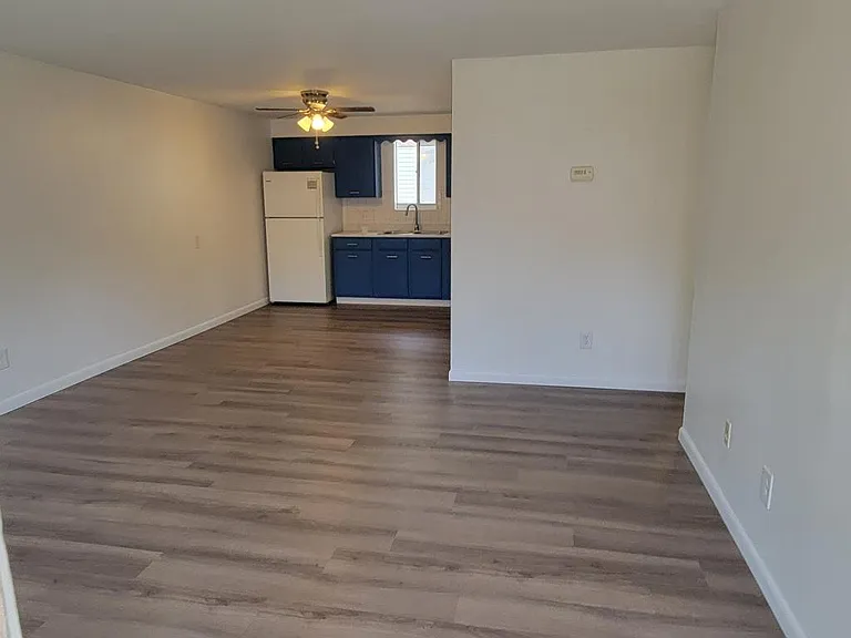 1527 Miami Ave — Photo 6