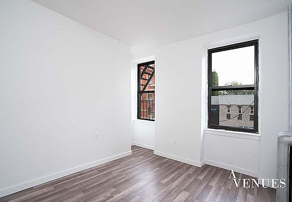 3rd image of 160 E 102nd St #3B