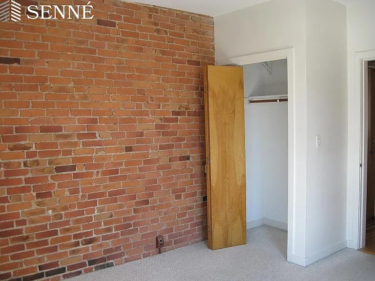 16 Upland Rd #4 — Photo 5