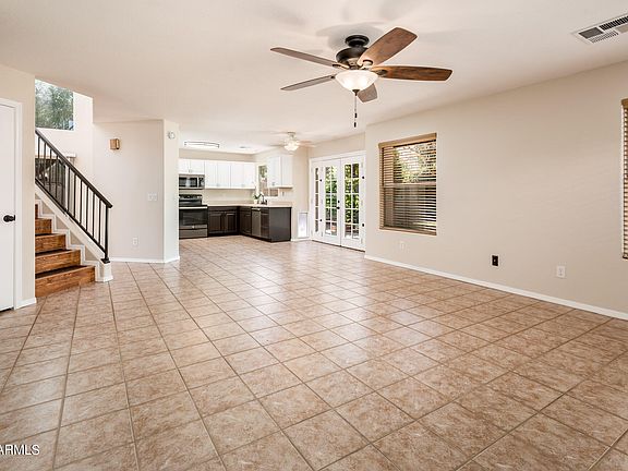 4th image of 143 W HELENA Drive