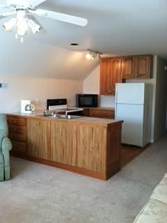 4th image of 4205 Petes Pl
