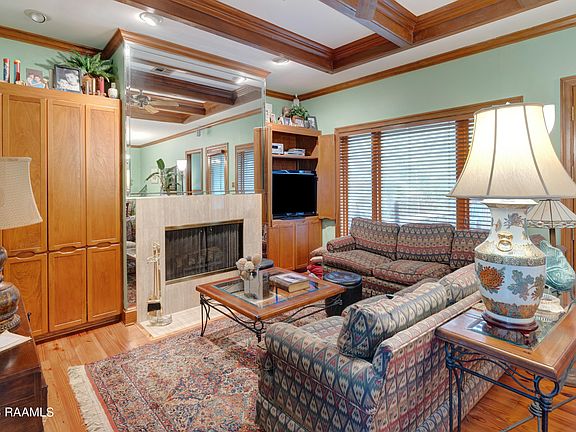 4th image of 206 Pembroke Ln #B
