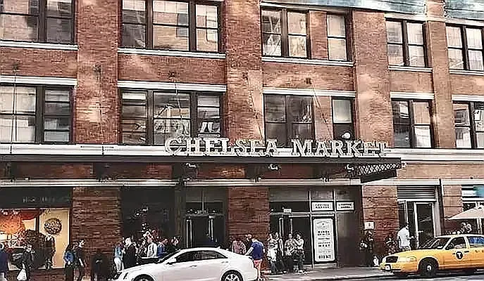 Rented by Douglas Elliman | media 23