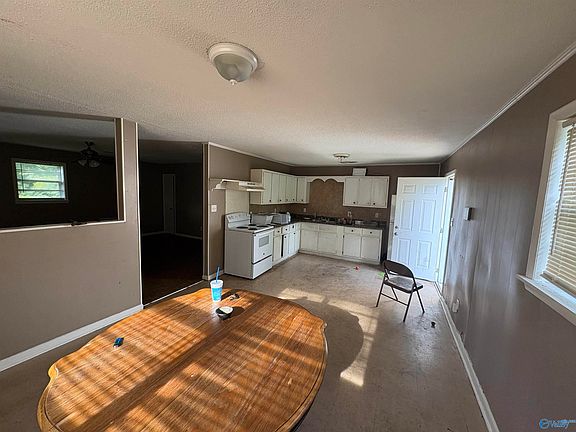 3rd image of 306 12th Ave NW