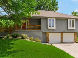 1200 SE 6th St, Lees Summit, MO 64063