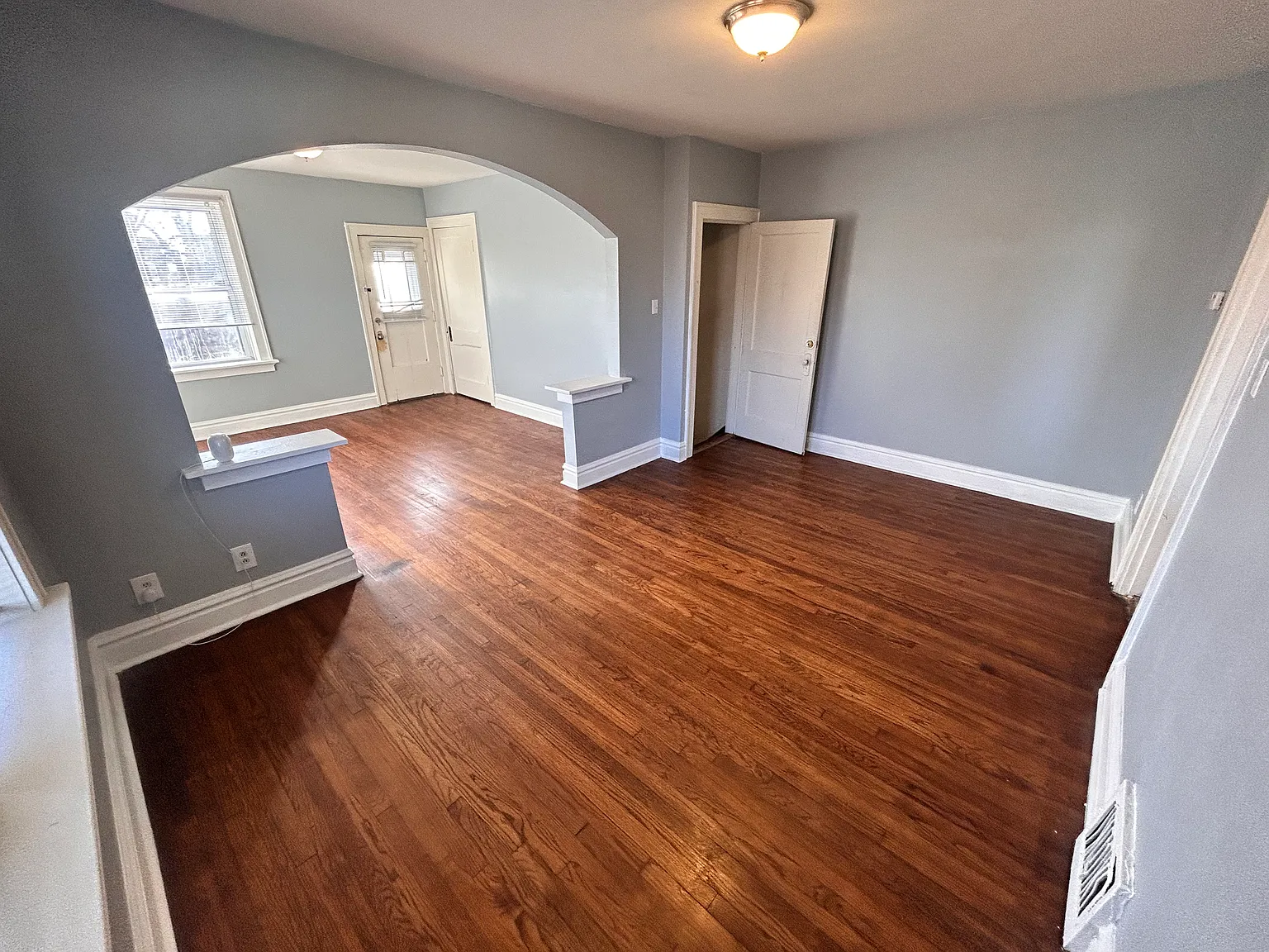 1 bed, 990 sqft, $800 — Photo 3
