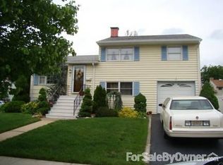 6 Marlboro Ln, Colonia, NJ 07067