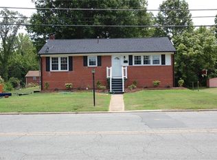 411 N Sellars Mill Rd, Burlington, NC 27217