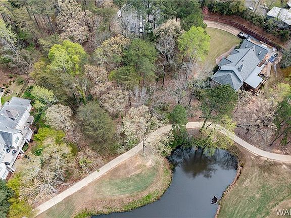 3rd image of 3004 Perry Cir NE