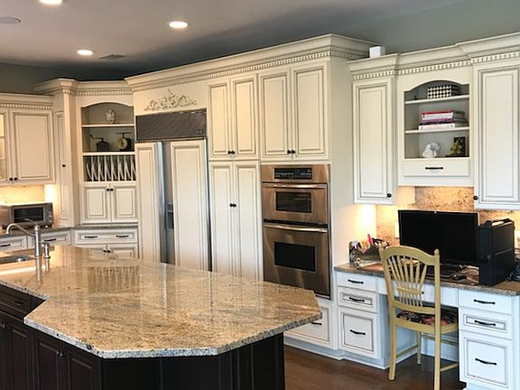 2nd image of 8015 Balmoral Ct