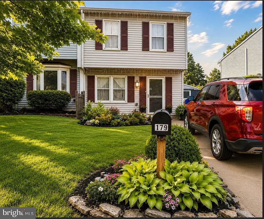 1st image of 179 Stonegate Dr