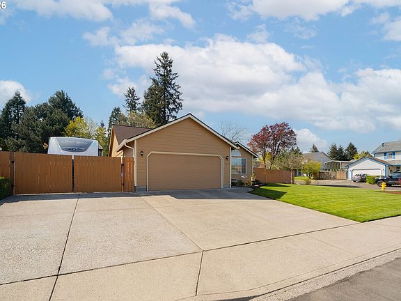 3rd image of 14203 NE 52nd St
