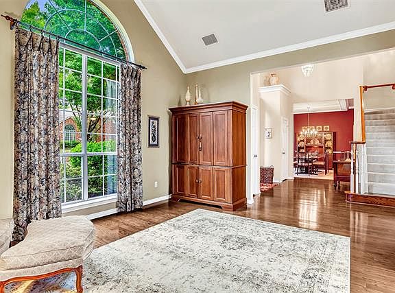 4th image of 3837 Stockport Dr