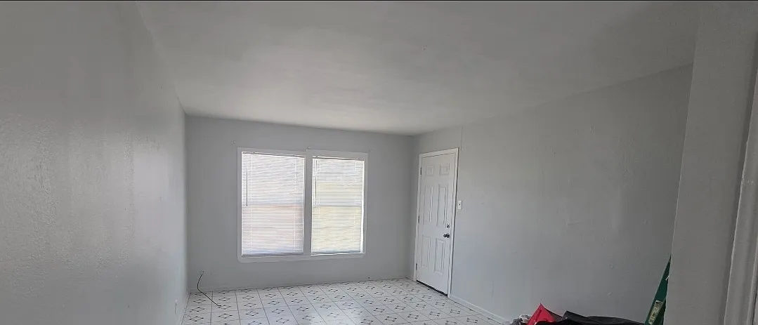 2 bed, 695 sqft, $895 — Photo 2