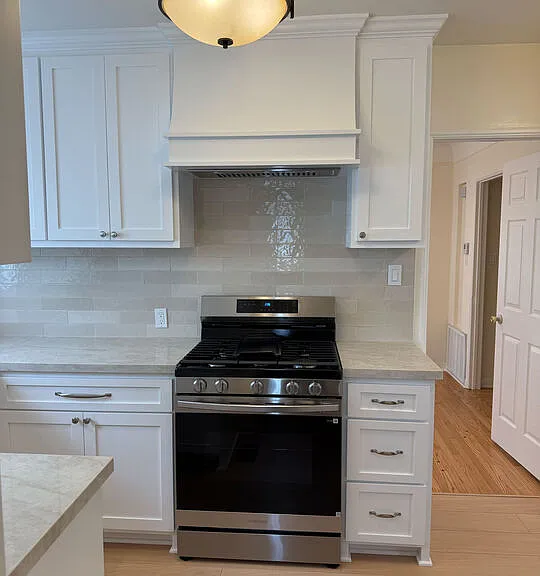 617 W Glenoaks Blvd — Photo 10